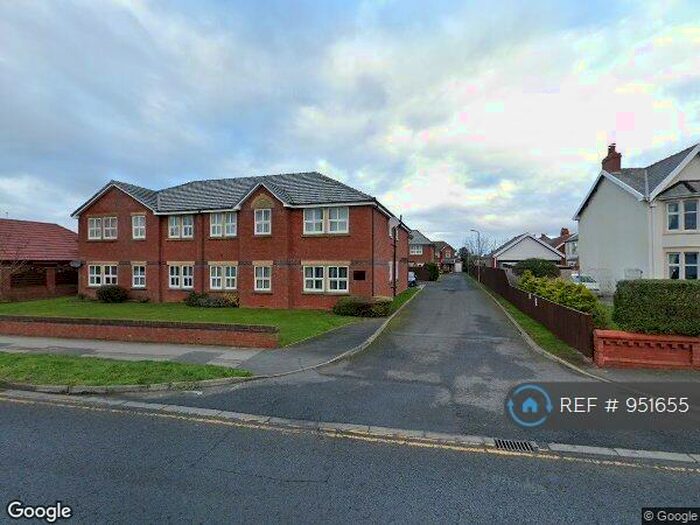 2 Bedroom Flat To Rent In Squires Gate Lane, Blackpool, FY4