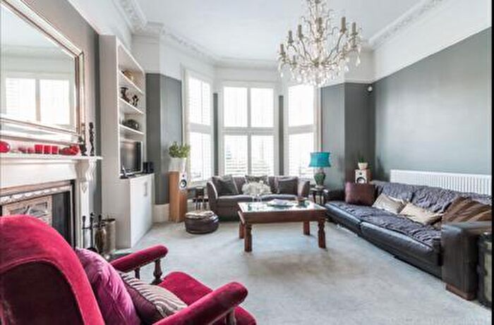 1 Bedroom Apartment To Rent In Anerley Park, SE20