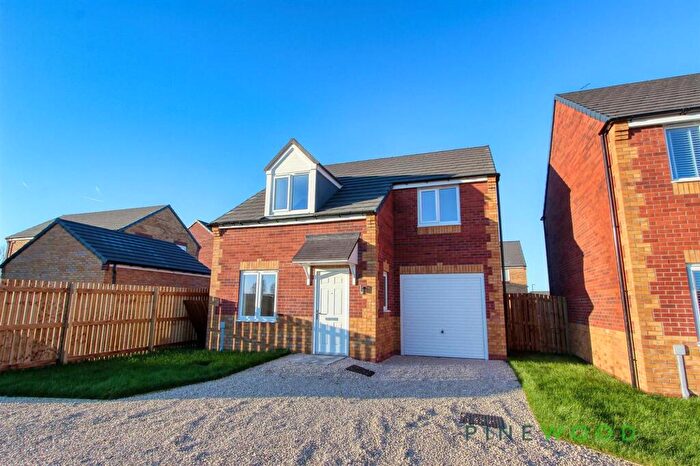 3 Bedroom Detached House To Rent In Colliery Way, Creswell, S80