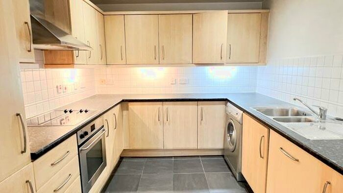 2 Bedroom Apartment To Rent In Medland House, Branch Road, London, E14