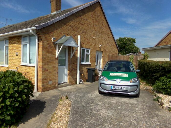 2 Bedroom Bungalow To Rent In Moorfields Road, Nailsea, BS48