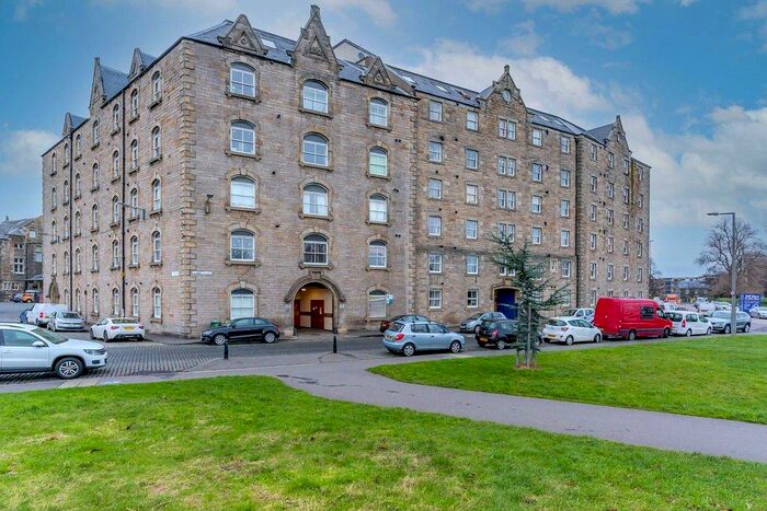 2 Bedroom Flat To Rent In Johns Place, Edinburgh, EH6
