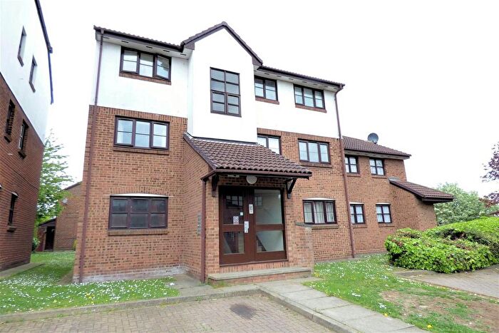 1 Bedroom Flat To Rent In Unicorn Walk, Greenhithe, DA9