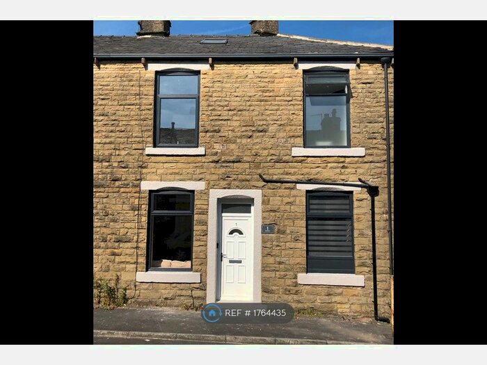 2 Bedroom End Of Terrace House To Rent In Beech Street, Rossendale, BB4