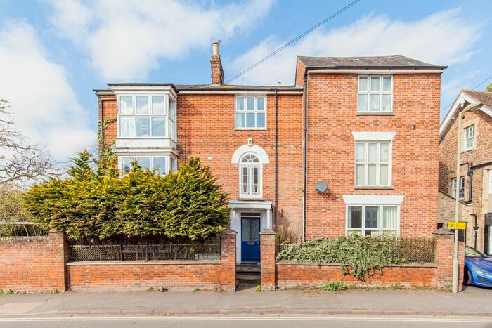 1 Bedroom Flat To Rent In Spring Road, Abingdon, OX14