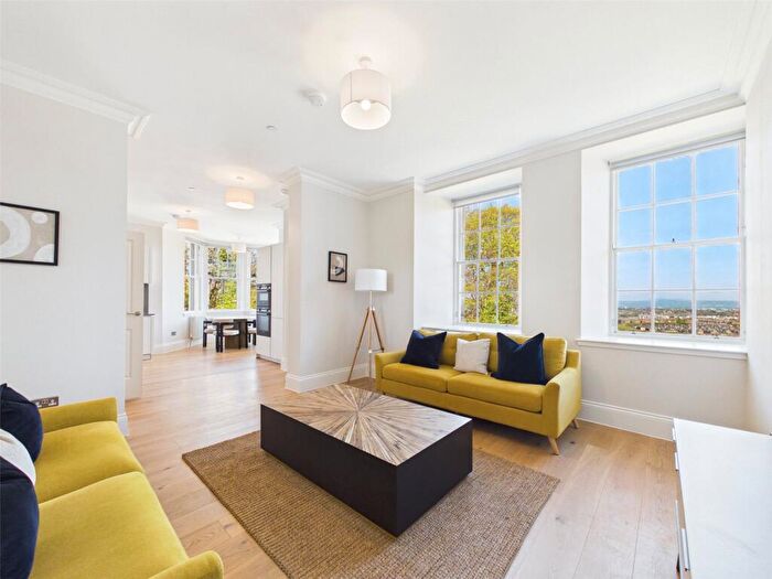 2 Bedroom Property To Rent In Sassoon Grove, Edinburgh, Midlothian, EH10