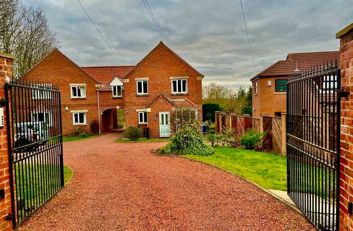 2 Bedroom Apartment To Rent In Ouston Lane, Tadcaster, LS24
