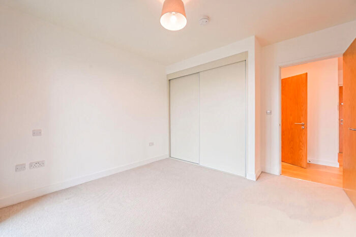 1 Bedroom Flat For Sale In Navigation Point, Hale Wharf, Ferry Lane, London, Greater London, , Tottenham, London, N17