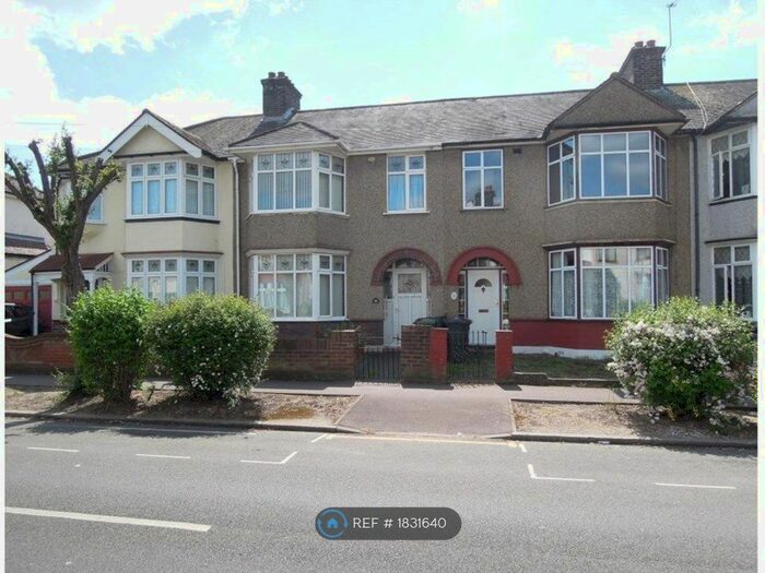 3 Bedroom Terraced House To Rent In Woodbridge Road, Barking, IG11