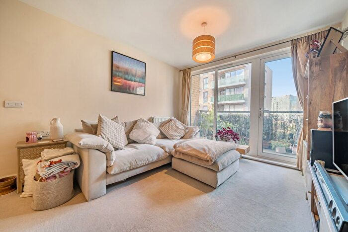 2 Bedroom Flat For Sale In Norman Road, London, SE10