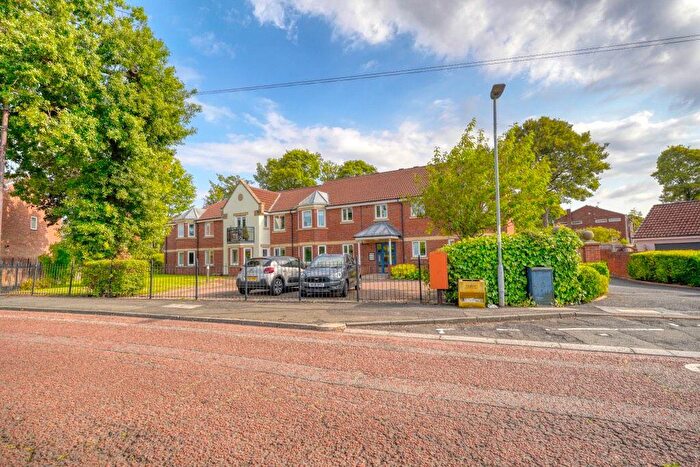 2 Bedroom Flat For Sale In Grange Manor, Whickham, NE16