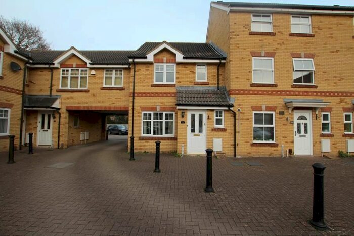 3 Bedroom Town House To Rent In Crystal Way, Bradley Stoke, Bristol BS32