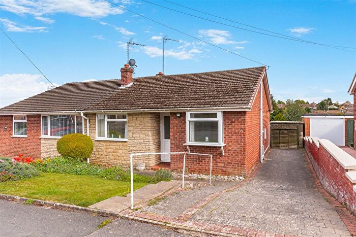 2 Bedroom Semi Detached Bungalow For Sale In Mewburn Road, Banbury, OX16