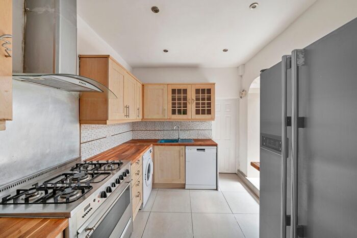 4 Bedroom Semi-Detached House To Rent In Palmerston Road, London, SW19