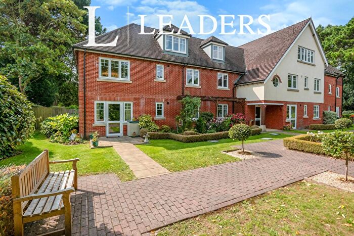 1 Bedroom Flat To Rent In Mulberry Lodge, Emsworth, PO10