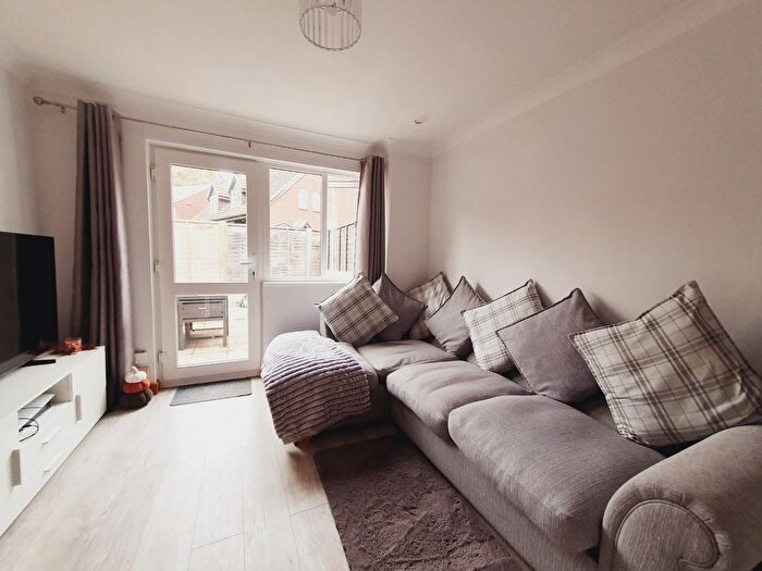 1 Bedroom Semi-Detached House To Rent In Cardinal Drive, Waterlooville, Hampshire, PO7