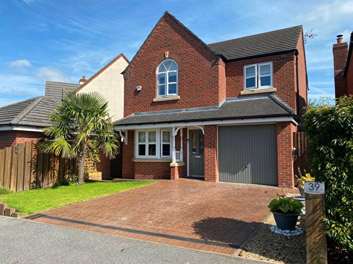 4 Bedroom House To Rent In Central Park Road, Lostcock Hall, PR5