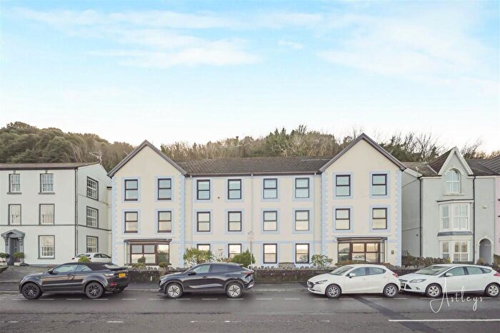 3 Bedroom Maisonette For Sale In George Bank, Mumbles, Swansea, SA3