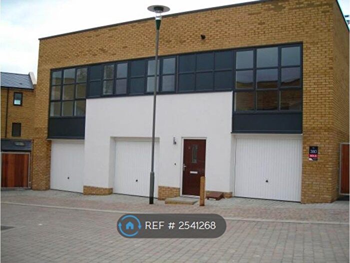 3 Bedroom Flat To Rent In Sanderling Way, Greenhithe, DA9