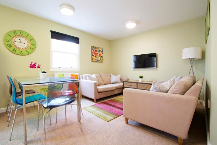 5 Bedroom Flat To Rent In The Tannery, Exeter, EX4