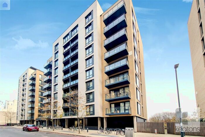 2 Bedroom Flat To Rent In Palmers Road, London, E2