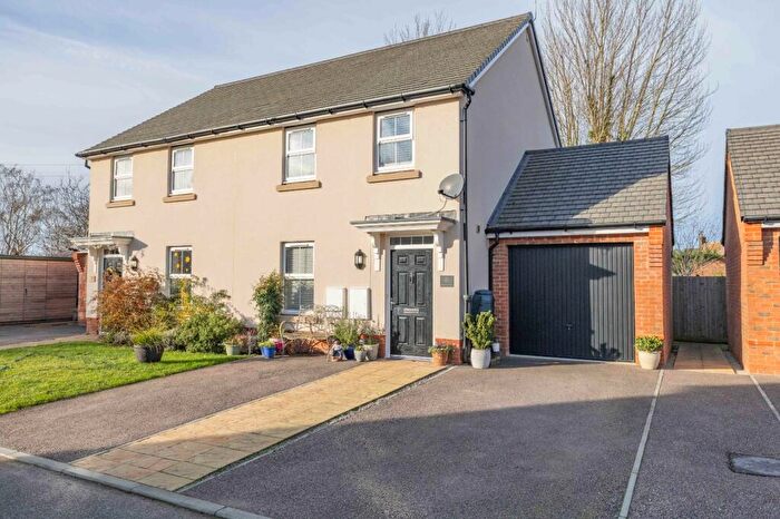 3 Bedroom Semi-Detached House For Sale In Spartan Close, Preston, Canterbury, Kent, CT3