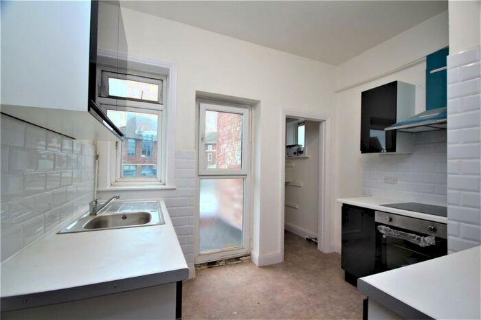 3 Bedroom Apartment To Rent In Chapel Road, Worthing, West Sussex, BN11