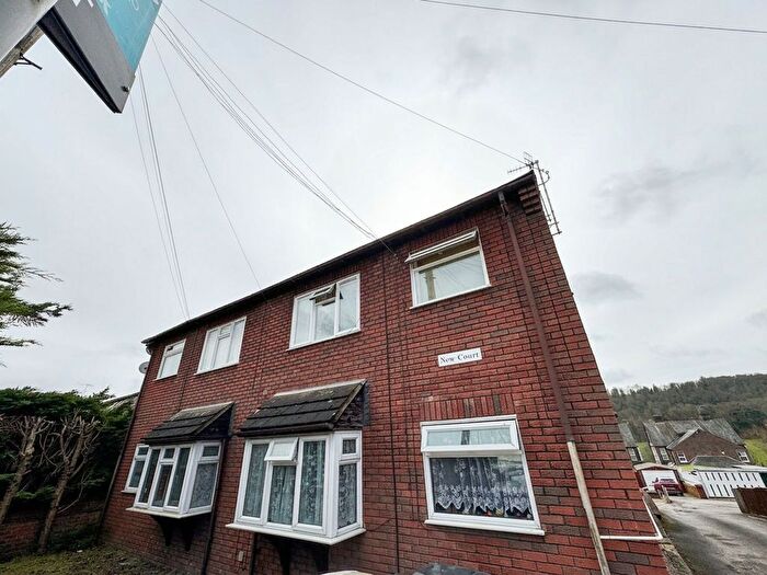 1 Bedroom Flat To Rent In Queens Road, High Wycombe, HP13