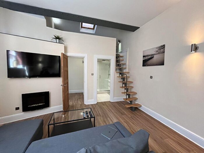 1 Bedroom Flat To Rent In Corporation Street, Manchester, M4