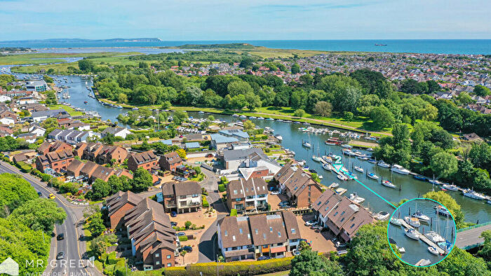 3 Bedroom Town House For Sale In The Moorings, Willow Way, Christchurch, BH23