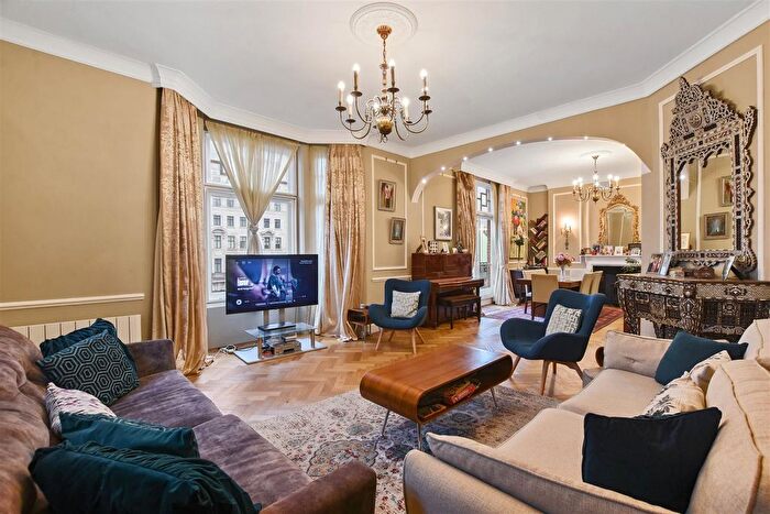 4 Bedroom Flat To Rent In Chiltern Street, London, W1U