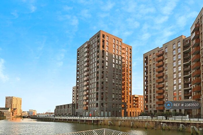 2 Bedroom Penthouse To Rent In Teal Point, Barking, IG11