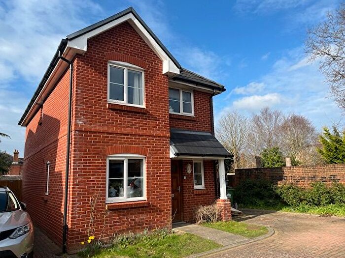 3 Bedroom Property To Rent In Midanbury Lane, Southampton, SO18