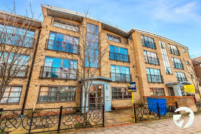 2 Bedroom Flat To Rent In Morley Road, Lewisham, London SE13