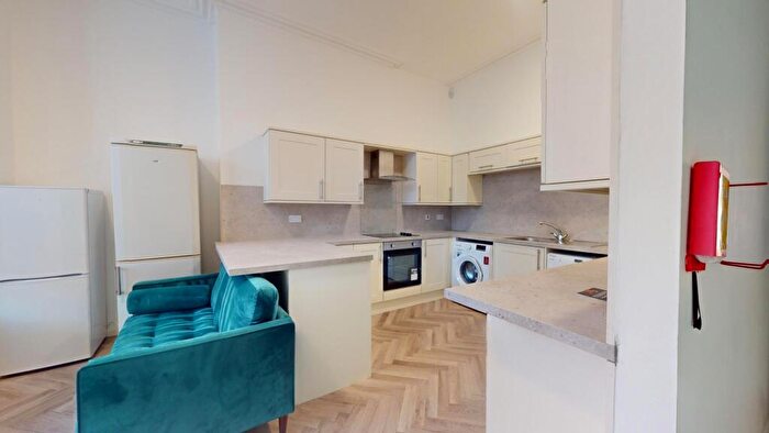 5 Bedroom House To Rent In Blenheim Terrace, Leeds, LS2