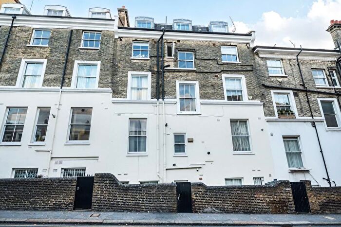 1 Bedroom Flat For Sale In Campden Hill Gardens, London, W8