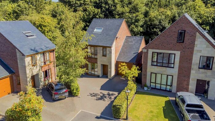 4 Bedroom Detached House For Sale In Mount Square, Leek, Staffordshire, ST13