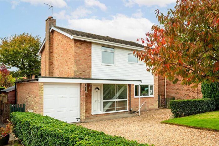3 Bedroom Detached House For Sale In Allwood Crescent, Wivelsfield Green, Haywards Heath, RH17