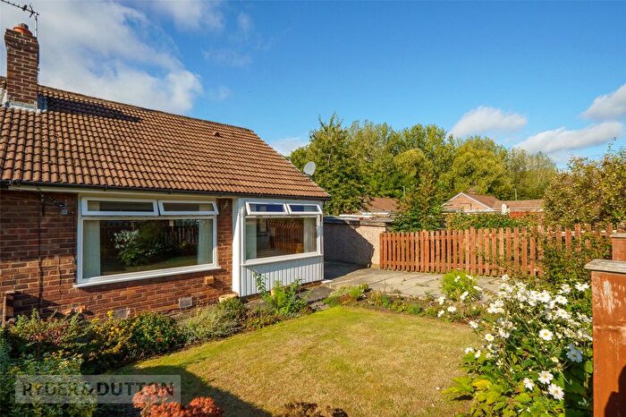 2 Bedroom Bungalow For Sale In Sutton Drive, Dalton, Huddersfield, HD5