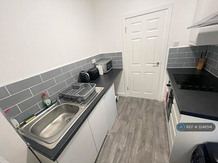 1 Bedroom Flat To Rent In Belmont Avenue, Blackpool, FY1