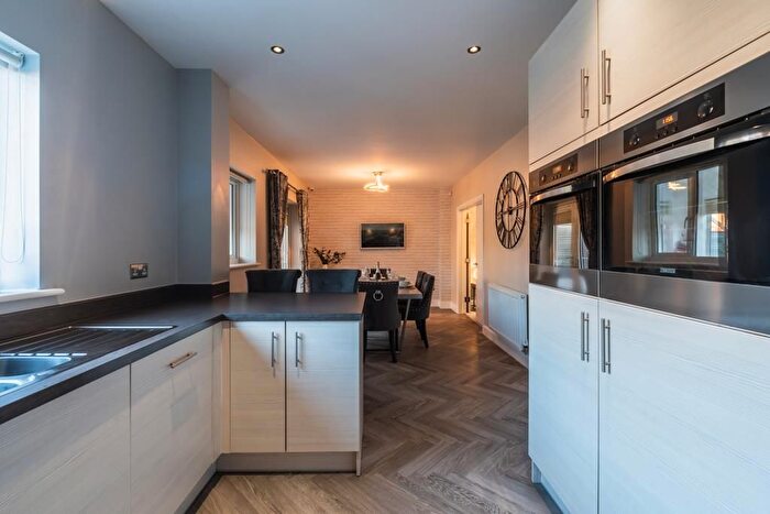 4 Bedroom Detached House For Sale In Summerhouse Drive, Sheffield, S8