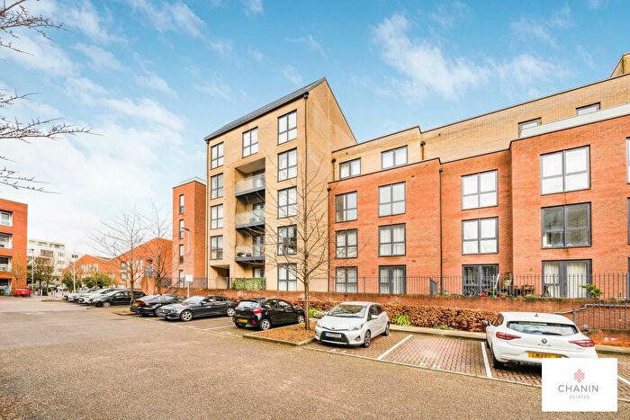 2 Bedroom Flat To Rent In Hallington Court, London, HA8