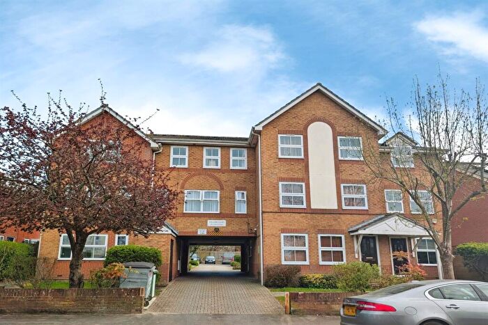 2 Bedroom Property To Rent In Wellow Court, SO18