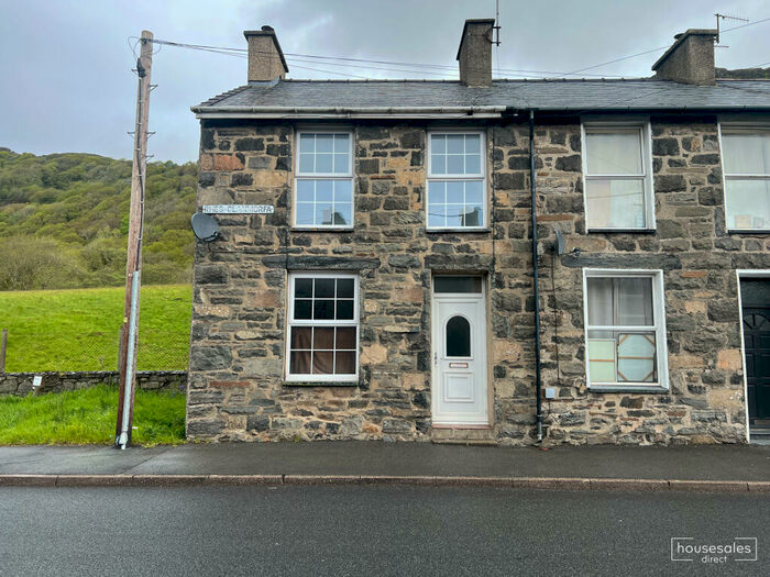 2 Bedroom End Of Terrace House For Sale In Glanmorfa Terrace Tremadog, Porthmadog, LL49