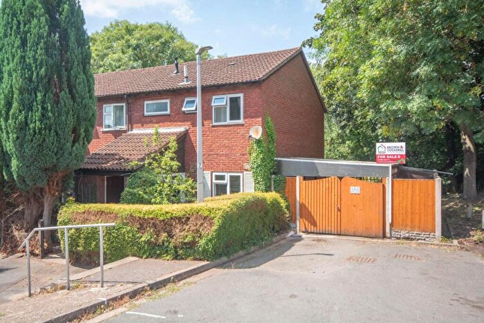3 Bedroom End Of Terrace House For Sale In Alfred Green Close, Rugby, CV22