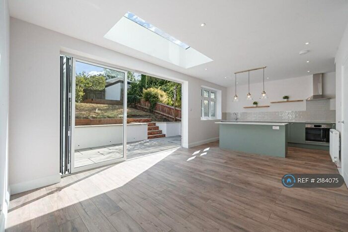 4 Bedroom Semi-Detached House To Rent In Moordown, London, SE18