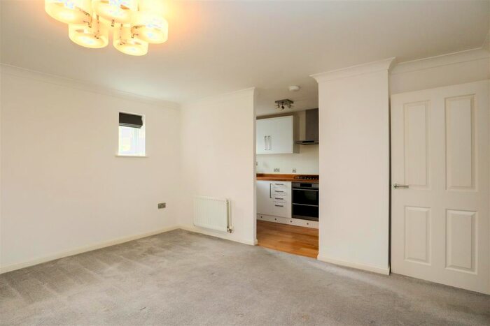 2 Bedroom Flat To Rent In Snowdrop Rise, St. Leonards-On-Sea, TN38