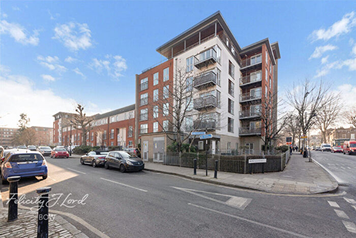1 Bedroom Apartment For Sale In Tredegar Road, London, E3