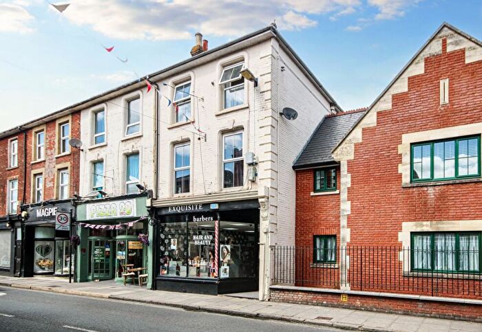 2 Bedroom Flat For Sale In Flat, Fisherton Street, Salisbury, Wiltshire, SP2