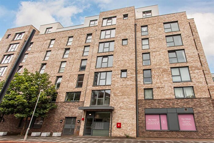 1 Bedroom Flat For Sale In Porcelain House, Mile End, E3